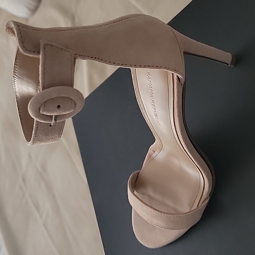 Banana Republic Ankle Strap heels . Suede open toe size 7.5 new never worn .